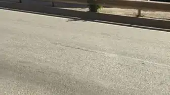 Ters yöne giren servis minibüsü trafikte panik yarattı