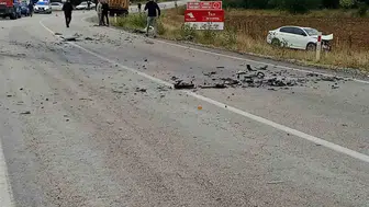 Kastamonu'da iki otomobil kafa kafaya çarpıştı: 5 yaralı