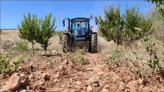 Bozkır'da tarımsal verimlilik için yeni taş toplama makineleri devrede
