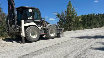 Çameli Belediyesi, Emecik Mahallesi'ndeki yolları yeniliyor