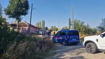 Çorum'da 55 yaşındaki adam evinin önünde ölü bulundu