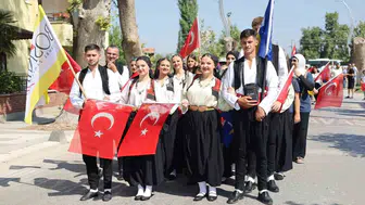Sındırgı’nın kurtuluşu coşkuyla kutlandı: 104 yıllık bağımsızlık gururu