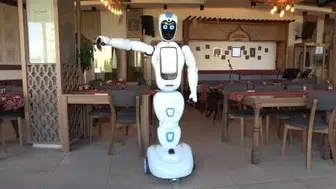 Erzurum'da insansı robot Şukufe dikkat çekiyor: Eğlenceli sohbetleriyle misafirlerin ilgi odağı