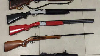 Konya'da yapılan operasyonda 6 ruhsatsız tüfek ele geçirildi