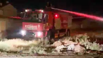 Karapınar'da arazide çıkan yangın çevrede paniğe neden oldu