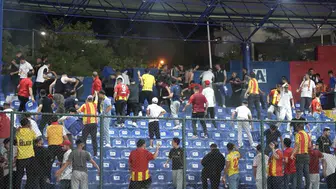 Kayserispor taraftarları stadyumda hasara yol açtı