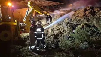 Kırıkhan'da samanlık yangını zamanında söndürüldü