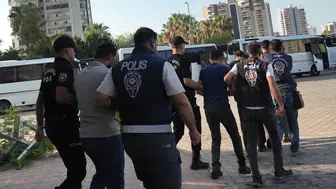 Mersin’de büyük yasa dışı bahis operasyonu: 30 şüpheli tutuklandı