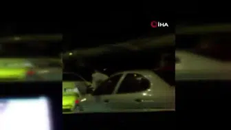 15 Temmuz Şehitler Köprüsü’nde ilginç görüntü: Aracın kaputuna oturan vatandaş