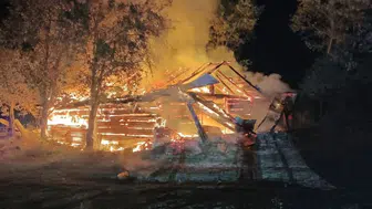 Kastamonu'da yangın, boş samanlığı harabeye çevirdi
