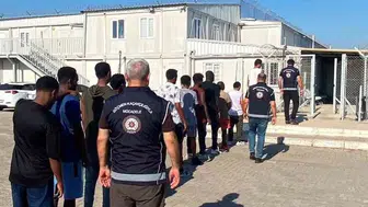 Aydın'da düzenlenen operasyonda 19 göçmen yakalandı