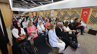 Denizli Büyükşehir, Alzheimer farkındalığı için seminer düzenledi