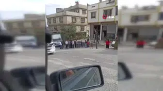 Gaziantep'te freni boşalan kamyon, elektrik direği ve eve çarptı