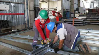 Kadın kaynak ustası Kader Güzel, meslektaşlarına örnek oluyor