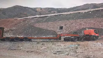 Kontrolden çıkan tırdan atlayan sürücü ve arkadaşına yaralandı
