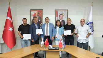 Uzun yıllar sağlık hizmeti veren emekli personellere veda töreni düzenlendi