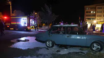 Nevşehir'de park halindeki otomobil yandı: itfaiye hızlı müdahale ile alevleri kontrol altına aldı