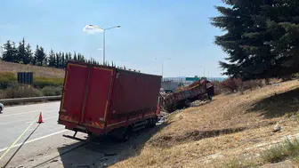 Bursa otoyolunda arızalanan kamyonetin altında hayatını kaybetti