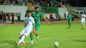 Isparta 32 spor debutta kaybetti: Adana Demirspor galip geldi
