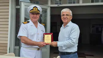 Şehit Aydın Aydoğmuş'un silah arkadaşlarından öğrencilere anlamlı hediye