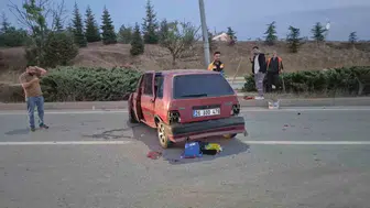 Eskişehir'de otomobil aydınlatma direğine çarptı, sürücü yaralandı