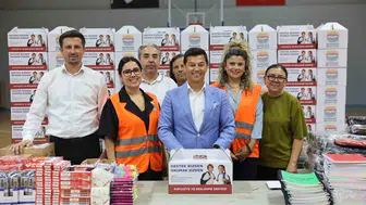 Marmaris’te eğitim destek kutuları ihtiyaç sahibi öğrencilere ulaşıyor