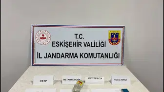 Eskişehir'de uyuşturucu ticaretiyle yakalanan kaçak zanlı tutuklandı