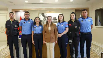 Büşra Özdemir zabıta ekibini kutladı: Huzur için çalışanların önemi
