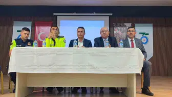 Karapınar’da taşımalı eğitim öncesi servis şoförlerine bilgilendirme toplantısı yapıldı