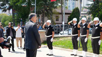 İçişleri Bakanı Çiftçi, Bilecik'te adını taşıyan çınar fidanını dikti