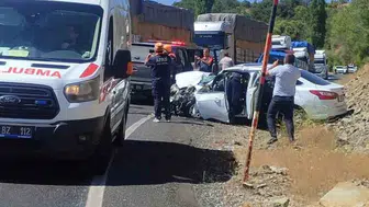 Elazığ'da otomobil ve tır çarpıştı: Yaralı hastaneye kaldırıldı