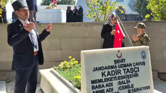 Eskişehir'de gaziler şehitlikleri ziyaret etti: Ulusal duygular bir araya geldi