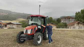 Görme engelli çiftçi Yılmaz Çatıklı'nın azmi örnek oluyor