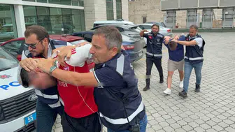 Cezaevinden kaçan hükümlü, saklandığı evde silahlarla yakalandı