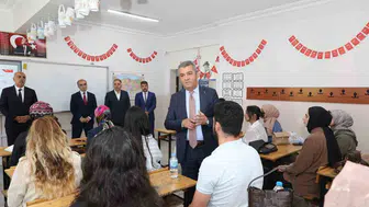 Erzurum'da eğitimde yeni vizyon: Türkiye Yüzyılı Maarif Modeli seminerleri başladı