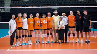 Eczacıbaşı, basketbol efsanelerini yeni spor kompleksinde ağırladı
