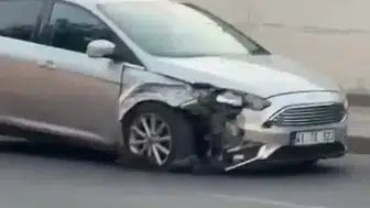 Diyarbakır'da ehliyetsiz sürücü iki aracı çarpıştırdı