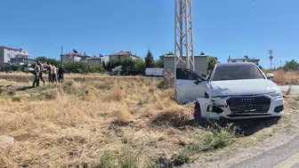 Eskişehir'de iki otomobil çarpıştı: 5 yaralı