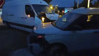 Isparta'da iki araç çarpıştı: 1 kişi yaralandı