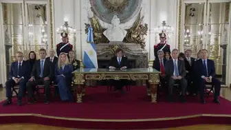 Arjantin, Falkland Adaları’ndaki petrol projelerine yaptırım tehdidinde bulundu