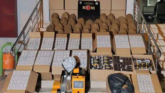 Bolvadin’de kaçak tütün ve makaron operasyonunda 3 kişi yakalandı