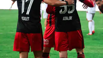 Eskişehirspor, Balıkesirspor'u 7-1 mağlup etti