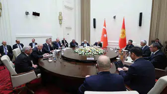 Erdoğan, Kırgızistan'da mevkidaşı Caparov ile önemli bir görüşme yaptı