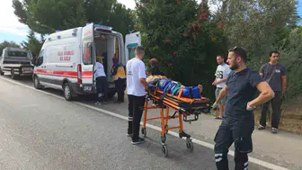 Bursa'da feci trafik kazası: Zeytinlikte alev alan otomobilde 1 ölü, 5 yaralı