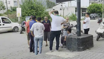 Kazayı atlatan sürücüden komik tepki: 'Dayı öyle yola çıkılır mı'