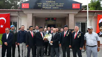 Vali İsmail Ustaoğlu'ndan gazilere anlamlı anlamda teşekkür ziyareti