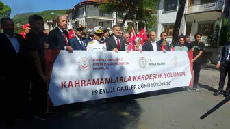 Muğla'da gazilere destek yürüyüşü: kardeşlik mesajı verildi