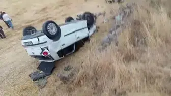 Aksaray'da otomobil park halindeki araca çarptı: 5 yaralı