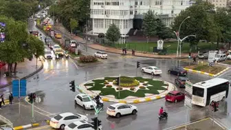 Edirne'de sağanak yağış günlük yaşamı olumsuz etkiledi