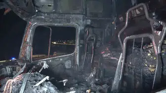 Amasya'da seyir halindeki tır alev aldı, sürücü son anda kurtuldu